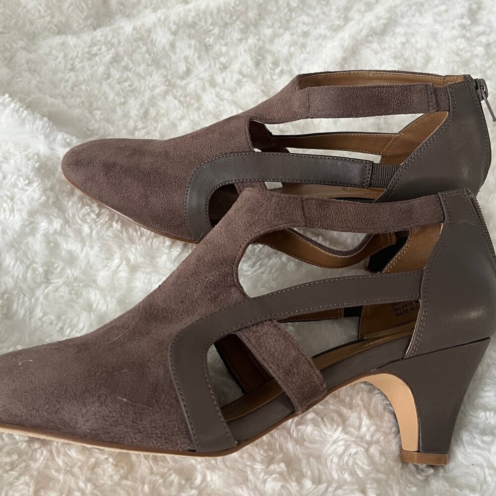 Comfortview Brown Cutout Suede Leather Mid Heels